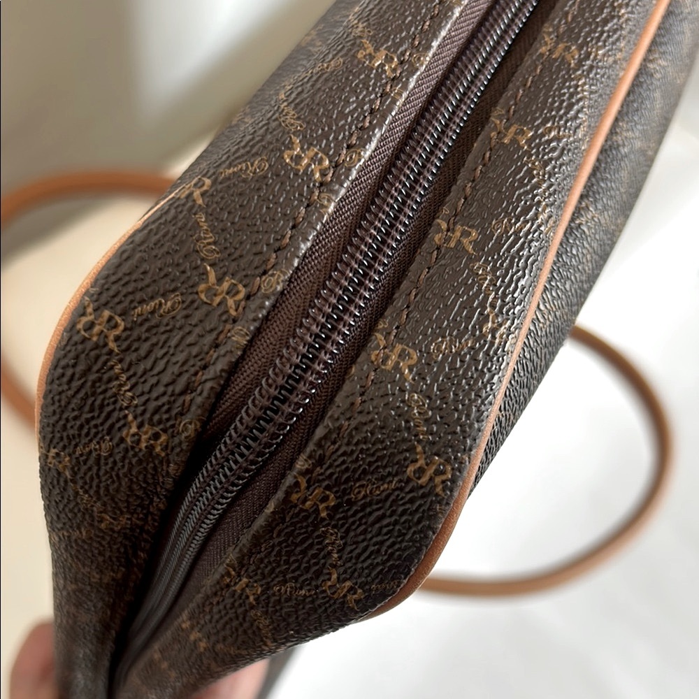 Rioni Elegant Brown and Tan Handbag - Picture 8 of 11